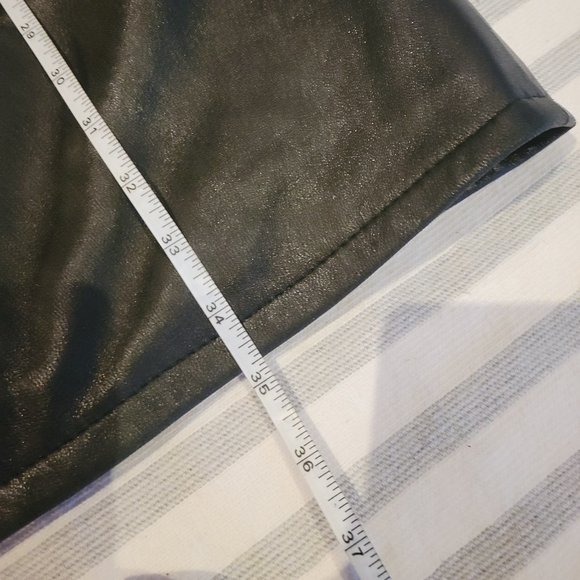 Di Capra International Lamb Leather Hooded Coat - Picture 16 of 16